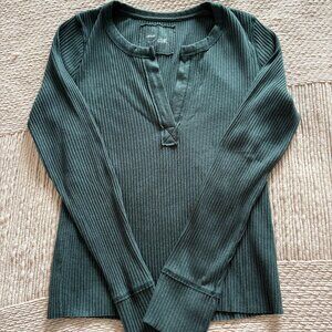 Aerie Fireside Long Sleeved Ribbed Henley T-Shirt, Size Large, Deep Forest Green